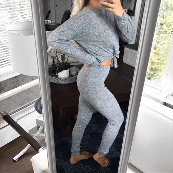 🆕 GREY CROPPED LONG SLEEVE TIE FRONT LOUNGE SET! - Picture 4 of 11